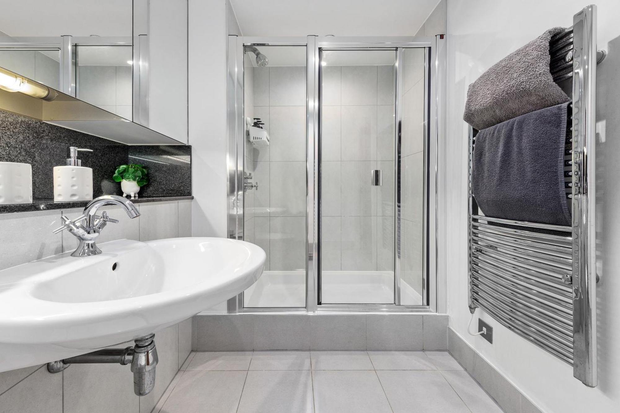 Vauxhall Large 2Bedroom Central London With Amazing River View Panoramic Balcony Exterior photo